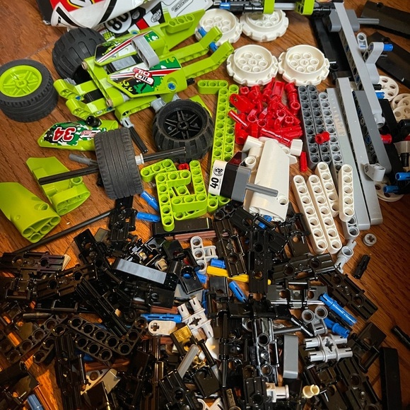 LEGO Technic Building Set - Multicolor - Picture 1 of 9